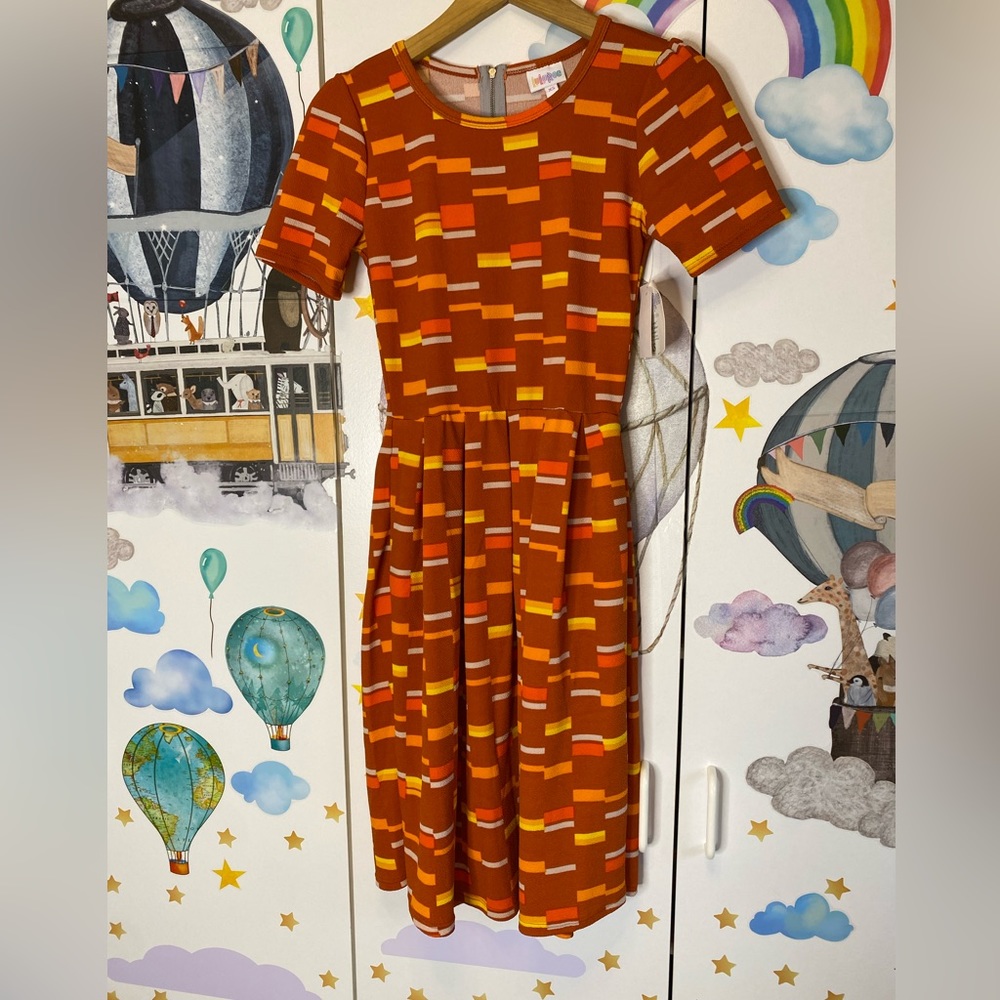 LuLaRoe 60’s Brown Orange Yellow Patterned Women’s Dress